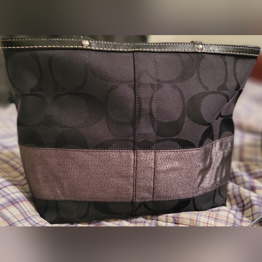 Coach Black Tote Bag - Picture 4 of 9